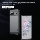 Voor Google Pixel 7 5G Mofi Gentles -serie geborstelde textuur koolstofvezel TPU -telefoonhoesje