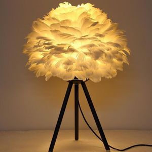 Romantic Warm Wedding Room Living Room Decoration  Modern Personality Bedroom Bedside Creative Feather Table Lamp EU Plug  Size:Small(Black)