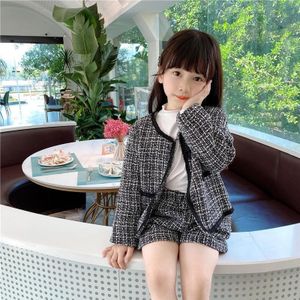 2 in 1 Spring and Autumn Girls Plaid Long Sleeve Jacket + Shorts Set (Color:Black Size:110CM)