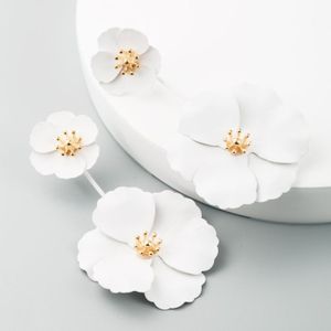 2 PCS Boho Style Earrings Alloy Flower Long Earrings(White)