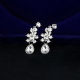 2 PCS Ladies Fashion Prestige Temperament Rhinestone Wreath Necklace Long Earrings Jewelry Set(White)