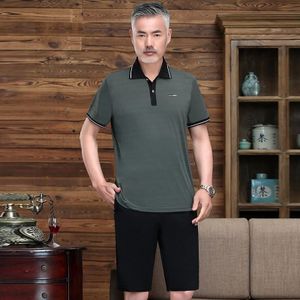2 in 1 middelbare leeftijd en ouderen mannen zomer korte mouwen T-shirt + shorts casual sportpak (kleur: leger groene maat: XL)