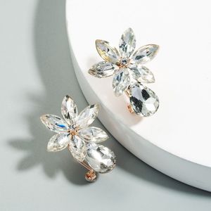 2 Pairs Color Diamond Ear Clip Personality Simple Ice Flower Earrings Girl Heart Sweet Earrings(White)