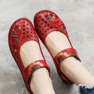 Bloem ronde teen zachte bodem vintage lederen platte schoenen  Szie: 40 (rode sandalen)