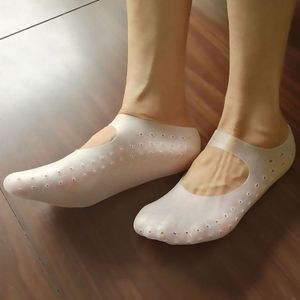 Silicone Sailboat Socks Foot Heel Anti-cracking Sleeve Anti-drying Beach Home Socks  Size:M(36-38)(White)