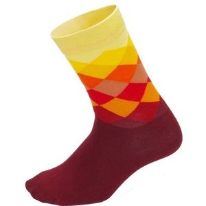 3 Pais Colorful Men Sport Running Wearproof Breathable Riding Hiking Socks(jujube red)