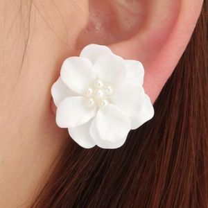 2 PCS Lovely white Flower Pearl Pendant Circle Earrings