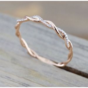 Woman Classical Cubic Zirconia Twist Shape Ring  color:rose gold(8)