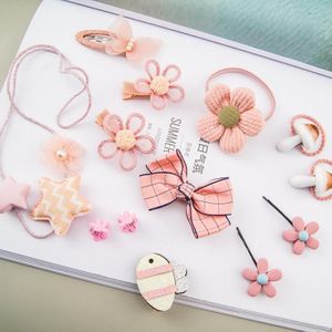 Little Girl Hair Accessories Set Gift Box Children Hairpin Combination Girl Jewelry Headdress Birthday Gift  Style:Bee Models