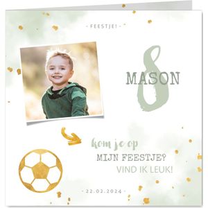 Kinderfeestje uitnodiging foto met voetbal en spetters