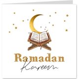 Trendy kaart Ramadan illustratie Koran maan sterren goud