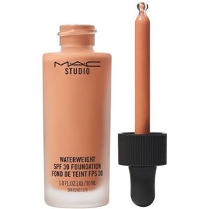 MAC - Studio Waterweight Foundation 30 ml NC50 (1600 € / 1 l)