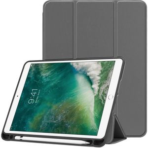 iMoshion Trifold Bookcase voor de iPad 6 (2018) 9.7 inch / iPad 5 (2017) 9.7 inch / Air 2 (2014)/Air 1 (2013) - Grijs