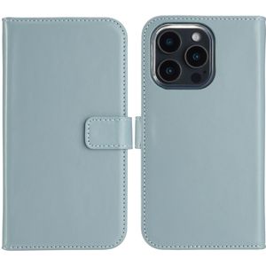 Selencia Echt Lederen Bookcase voor de Apple iPhone 16 Pro Max - Air Blue