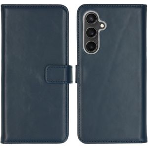 Selencia Echt Lederen Bookcase voor de Samsung Galaxy S23 FE - Blauw