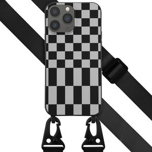 Selencia Siliconen design hoesje met afneembaar koord voor de iPhone 13 Pro Max - Irregular Check Black