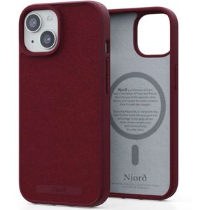 Njorð Collections Suède Comfort+ Case MagSafe voor de iPhone 15 - Red