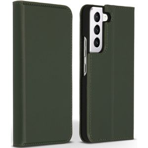Accezz Premium Leather Slim Bookcase voor de Samsung Galaxy S22 Plus - Groen