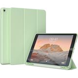 Accezz Smart Silicone Bookcase voor de iPad 9 (2021) 10.2 inch / iPad 8 (2020) 10.2 inch / iPad 7 (2019) 10.2 inch - Lichtgroen