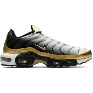 Nike Tuned Sneakers Heren - Wit - Maat 42 - Mesh/Synthetisch