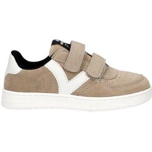 Victoria Sneaker