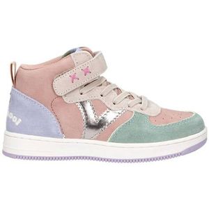 Victoria Sneaker