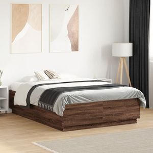 vidaXL Bedframe bewerkt hout bruin eikenkleur 135x190 cm