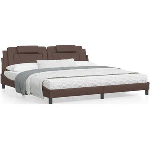 vidaXL Bed met matras kunstleer bruin 200x200 cm
