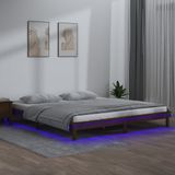 VidaXL Bedframe LED Massief Hout Honingbruin 150x200 cm - King Size