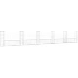 <p>Deze gabion mand is een geweldige keuze voor zowel residentieel als commercieel landschapsontwerp. De gabion mand biedt een eenvoudige manier om een sterke muur te bouwen en waar je wind, neerslag, enz. ook mee weghoudt.</p>
<p>De schanskorf met palen is gemaakt van roestvrij en weerbestendig ijzer en is zeer stabiel en duurzaam. Het gaasrooster is gemaakt door de horizontale en verticale draden op iedere kruising samen te lassen. De gabion mand heeft een draaddiameter van 3,5 mm en is zeer stevig.</p>
<p>Hij is ontworpen om te worden gevuld met stenen of grind en is ideaal voor tuinprojecten. Deze gabion is een echte blikvanger in je buitenruimte. Let op, stenen zijn niet inbegrepen.</p>
<ul>
  <li>Kleur: zilver</li>
  <li>Materiaal: ijzer</li>
  <li>Afmetingen: 620 x 20 x 100 cm (L x B x H)</li>
  <li>Afmetingen gaas: 10 x 5 cm (L x B)</li>
  <li>Diameter draad: 3,5 mm</li>
  <li>Met 6 palen</li>
  <li>Montage vereist</li>
</ul>