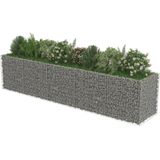 <p>De verhoogde gabion plantenbak is een praktische en stijlvolle oplossing voor het creëren van een stevige rand voor bloemen- of plantenbedden in je tuin of op je terras. Deze gabion is ontworpen om gevuld te worden met stenen of grind, waardoor het een duurzame en weerbestendige keuze is.</p>
<p>Gemaakt van roestvrij en gegalvaniseerd staal, biedt deze tuinbak stabiliteit en duurzaamheid. Het gaasrooster is verstevigd door horizontale en verticale draden op elk kruispunt vast te lassen, wat zorgt voor extra stabiliteit.</p>
<p>Houd er rekening mee dat stenen en planten niet zijn inbegrepen bij deze gabion plantenbak.</p>
<ul>
  <li>Kleur: zilver</li>
  <li>Materiaal: gegalvaniseerd staal</li>
  <li>Buitenafmetingen: 450 x 90 x 100 cm (L x B x H)</li>
  <li>Binnenafmetingen: 430 x 70 x 100 cm (L x B x H)</li>
  <li>Wanddikte: 10 cm</li>
  <li>Afmetingen gaas: 10 x 5 cm (L x B)</li>
  <li>Diameter draad: 3,5 mm</li>
  <li>Hoog draagvermogen</li>
  <li>Draagvermogen: 1.400 kg/m³</li>
</ul>