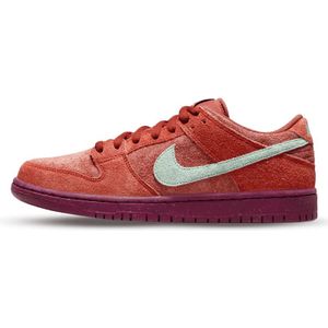 Nike SB Dunk Low Mystic Red - EU 39