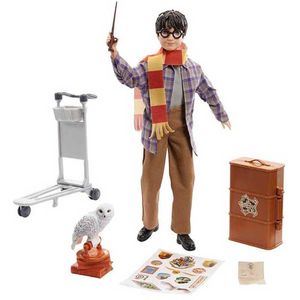Harry Potter On Platform 9 3/4 Articulated Doll Toy With Hedwig And Luggage Cart With Accessories And Stickers Veelkleurig