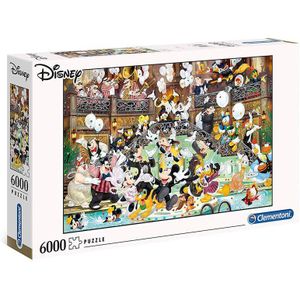Disney Gala (6000 st.) - Grote legpuzzel met vrolijke afbeelding van Disney-karakters op een feestelijk gala