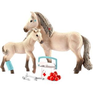 Schleich Horse Club Hannahs First Aid Kit Wit From 3 Years