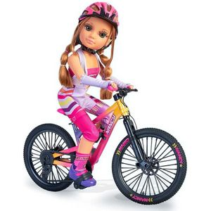Famosa Nancy Un Dia De Mountain Bike Doll Roze