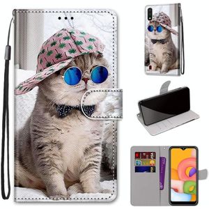 Voor Samsung Galaxy A01 Gekleurde tekening kruistextuur Horizontale Flip PU Lederen case met Holder &amp; Card Slots &amp; Wallet &amp; Lanyard (Schuine hoed Blauwe Spiegelkat)