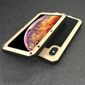 Waterdichte stofdichte schokbestendige aluminiumlegering + gehard glas + siliconen case voor iPhone XS Max (goud)