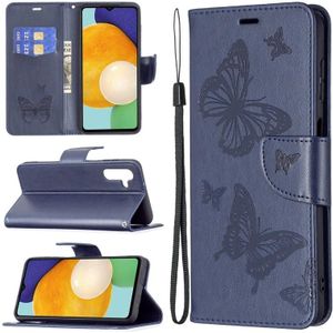 Voor Samsung Galaxy A13 5G Embossing Two Butterflies Pattern Leather Phone Case met Houder &amp; Card Slot &amp; Portemonnee &amp; Lanyard (Blauw)