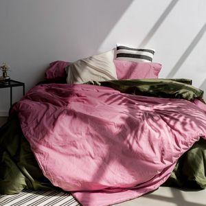 Happy Friday Duvet cover Basic 220x220 cm (Double) Magenta