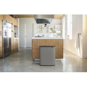 Brabantia Bo Touch Bin Prullenbak - 60 liter - Mineral Concrete Grey