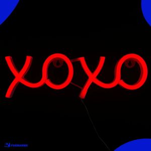 Neon Lamp - XOXO Rood - Incl. 3 Batterijen - 9 x 13 cm