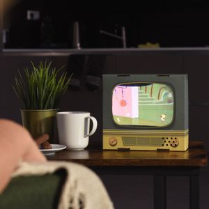 Retro televisie voor je telefoon - Bouw je smartphone om tot een retro televisie - Retro gadgets - Telefoon gadgets