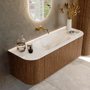 Mondiaz kurve-dlux 130 cm onderkast greeploos 1 lade met deuren walnut, wastafel solid surface midden frappe 0 kraangaten zonder spiegel