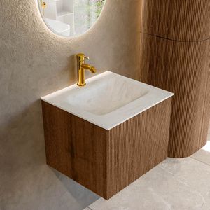 Mondiaz kurve-dlux 50 cm onderkast greeploos 1 lade zonder deuren walnut, wastafel solid surface midden opalo 1 kraangat zonder spiegel