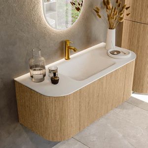 Mondiaz kurve 110 cm onderkast greeploos 1 lade met deuren oak, wastafel solid surface midden talc 1 kraangat zonder spiegel
