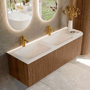 Mondiaz kurve 145 cm onderkast greeploos 1 lade met deuren walnut, wastafel solid surface links talc 2 kraangaten zonder spiegel