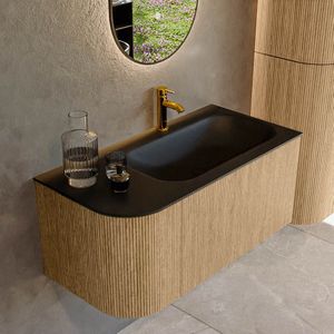 Mondiaz kurve 95 cm onderkast greeploos 1 lade met deuren oak, wastafel solid surface rechts urban 1 kraangat zonder spiegel