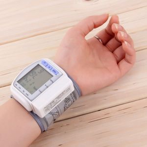 Gezondheidszorg Duitsland Chip Automatische Pols Digitale Bloeddrukmeter Tonometer Meter Voor Meten En Polsslag