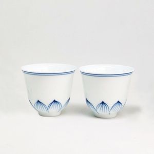Chinese Handbeschilderde Keramische Kopjes Theekopje Water Mok Blauw En Wit Theepot Persoonlijkheid Korte Porselein Thee Cup Home Decor
